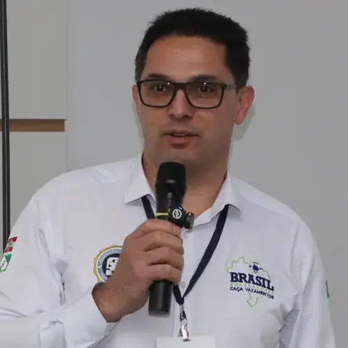 Levi Ricarte - Curitiba PR