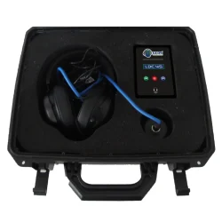 Interior da maleta do Geofone Digital GLDS LDC-45 com equipamentos organizados em espuma técnica de proteção.